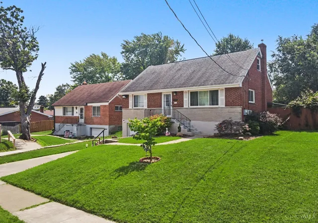 Photo 2 of Single family home for sale at 5345 Plumridge Dr, Delhi Twp, OH 45238 | MLS# 1893032 | Listing updated on 2026-09-11