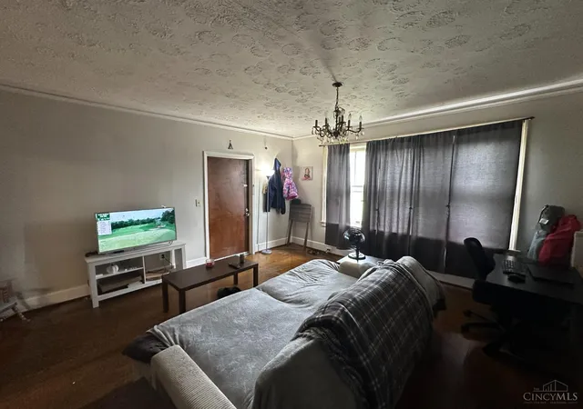 Listing Photo 4 - Condo for sale in building located at 4812 Glenway Ave, Cincinnati, OH 45238 - Unit #11