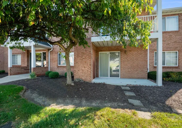 Photo 2 of Sale Pending at 3216 Heritage Sq #16, Colerain Twp, OH 45251 | MLS# 1892841 | Listing updated on 2026-09-11