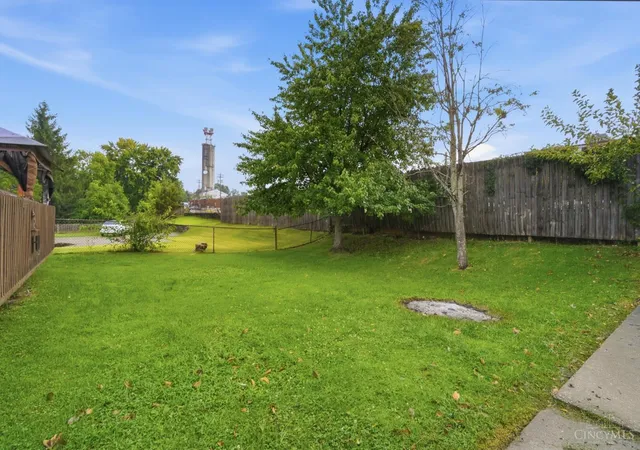 Photo 25 of Single family home for sale at 5889 Willow Oak Ln, Green Twp, OH 45239 | MLS# 1893081 | Listing updated on 2026-09-08