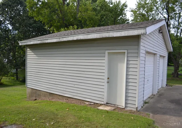 Photo 4 of Single family home for sale at 3935 Carrie, Cheviot, OH 45211 | MLS# 1893079 | Listing updated on 2026-09-08