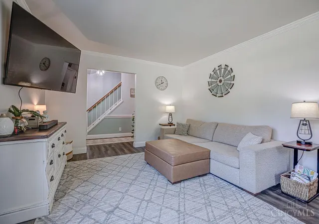 Photo 3 of Sale Pending at 811 Haldimand Ave, Hamilton, OH 45013 | MLS# 1893066 | Listing updated on 2026-10-11
