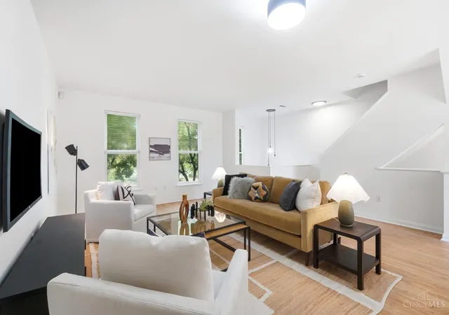 Photo 3 of Townhouse for sale at 1035 Cutter St, Cincinnati, OH 45203 | MLS# 1892943 | Listing updated on 2026-09-10