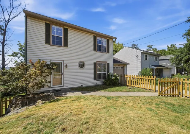 Photo 4 of Single family home for sale at 2823 Keystone Dr, Cincinnati, OH 45230 | MLS# 1893098 | Listing updated on 2026-09-08