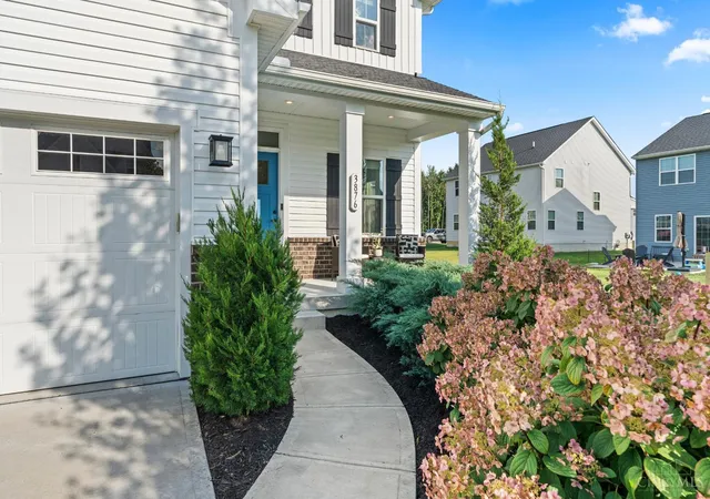 Photo 3 of Single family home for sale at 3876 Rosewood Dr, Batavia Twp, OH 45102 | MLS# 1892931 | Listing updated on 2026-10-06