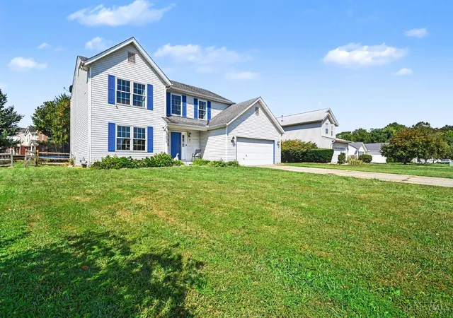 Photo 2 of Sale Pending at 3895 Little Crk Dr, Batavia Twp, OH 45102 | MLS# 1893093 | Listing updated on 2026-09-30
