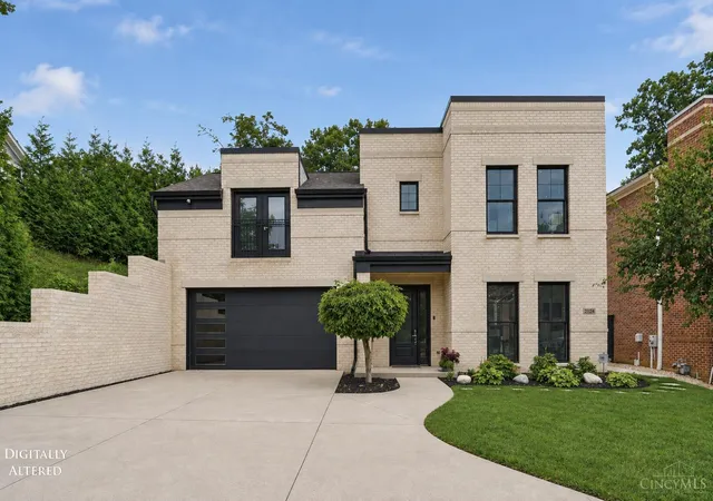 Single family home for sale at 2124 Gold St, Cincinnati, OH 45208 | MLS# 1893064
