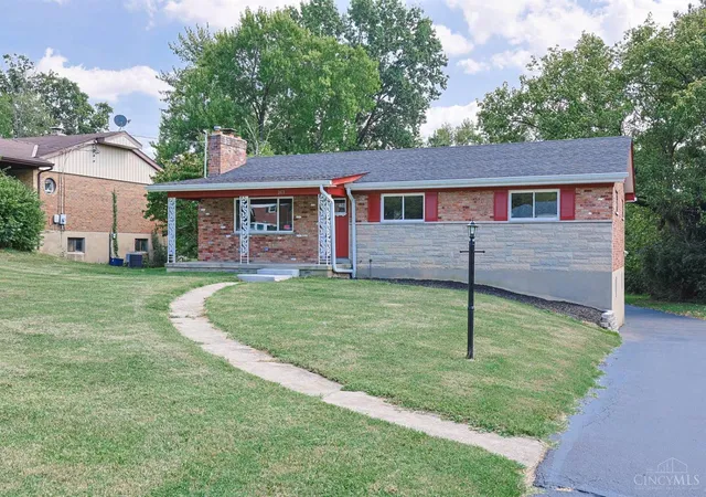Single family home for sale at 2079 Arrowood Pl, Springfield Twp., OH 45231 | MLS# 1893104