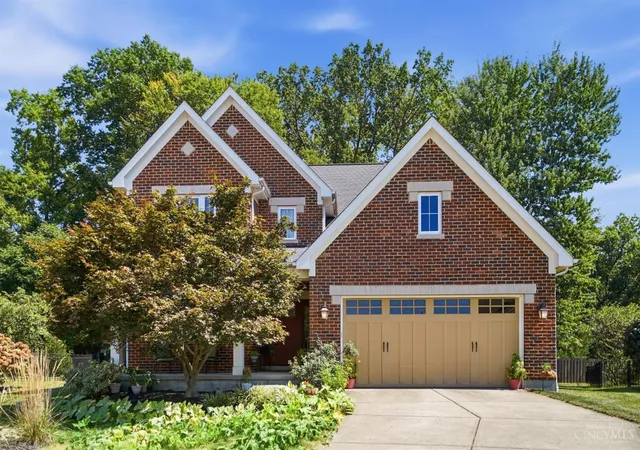 Photo 1 of Single family home for sale at 7329 English Garden Ln, Anderson Twp, OH 45230 | MLS# 1892951 | Listing updated on 2026-09-11