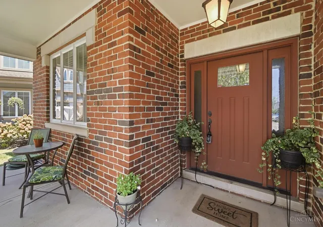Photo 3 of Single family home for sale at 7329 English Garden Ln, Anderson Twp, OH 45230 | MLS# 1892951 | Listing updated on 2026-09-11
