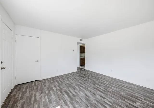Photo 3 of Single family home for sale at 4637 Vanguard Ave, Jefferson Twp, OH 45417 | MLS# 1892405 | Listing updated on 2026-09-21