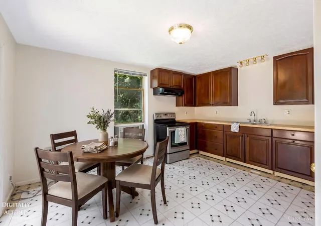 Photo 4 of Single family home for sale at 181 Market St, Aurora, IN 47001 | MLS# 1893144 | Listing updated on 2026-09-08