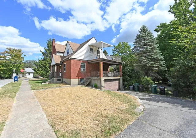 Listing Photo 2 - Condo for sale in building located at 5645 Colerain Ave, Cincinnati, OH 45239 - Unit #