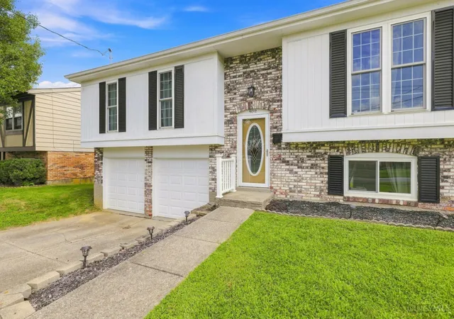 Photo 2 of Single family home for sale at 5012 Mount Alverno Rd, Delhi Twp, OH 45238 | MLS# 1893125 | Listing updated on 2026-09-17