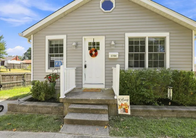 Photo 2 of Sale Pending at 3704 Crestnoll Ln, Green Twp, OH 45211 | MLS# 1892899 | Listing updated on 2026-09-11