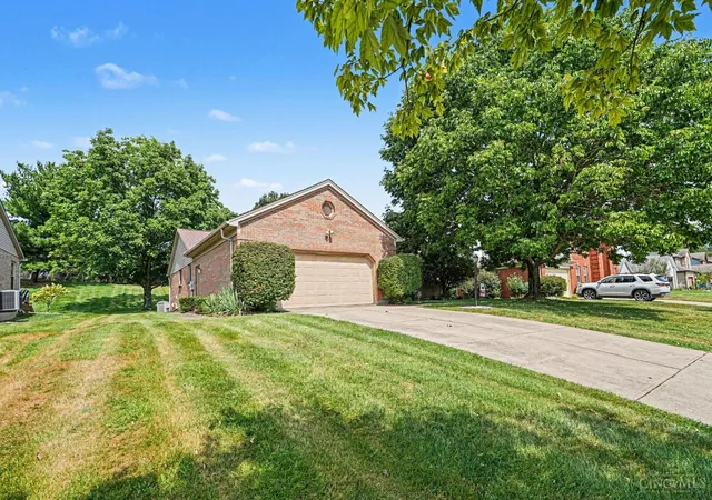 Photo 2 of Single family home for sale at 8356 Lakevalley Dr, Colerain Twp, OH 45247 | MLS# 1893086 | Listing updated on 2026-09-15