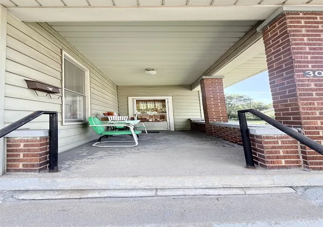 Photo 4 of Sale Pending at 308 Moore St, Middletown, OH 45044 | MLS# 1891712 | Listing updated on 2026-09-16