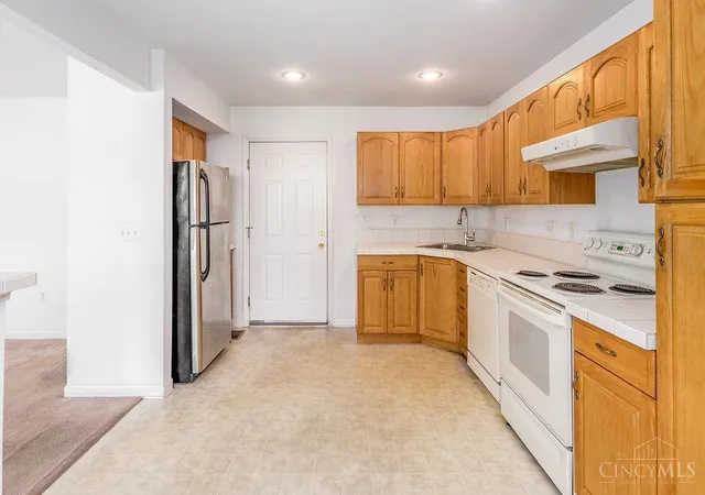 Photo 2 of Townhouse for sale at 11 Providence Dr #6, Fairfield, OH 45014 | MLS# 1893058 | Listing updated on 2026-09-08