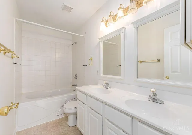 Photo 4 of Townhouse for sale at 11 Providence Dr #6, Fairfield, OH 45014 | MLS# 1893058 | Listing updated on 2026-09-08