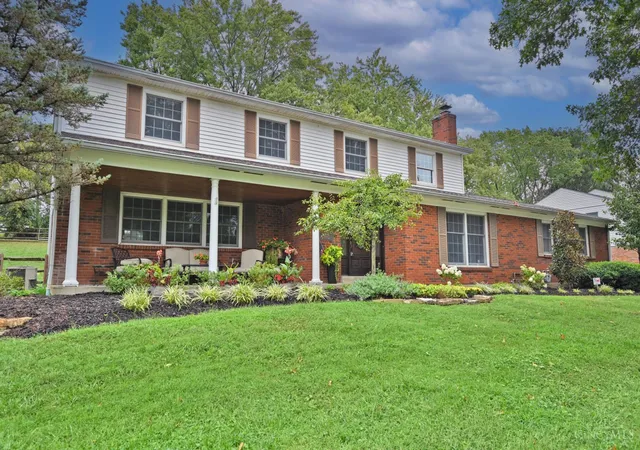 Photo 3 of Sale Pending at 7892 Kimbee Dr, Anderson Twp, OH 45244 | MLS# 1893170 | Listing updated on 2026-09-14