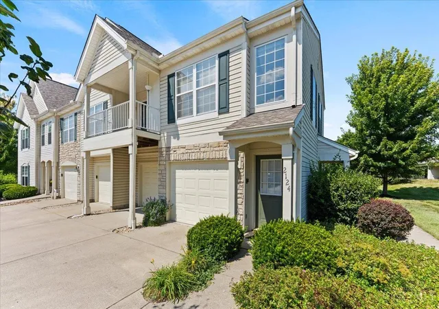 Photo 1 of Condo for sale at 2124 Commons Cir, Batavia Twp, OH 45103 | MLS# 1893177 | Listing updated on 2026-09-10