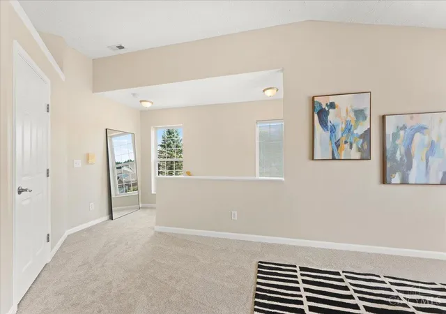 Listing Photo 5 - Condo for sale in building located at 2124 Commons Cir, Batavia, OH 45103