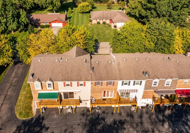 Photo 2 of Townhouse for sale at 5845 Overbrooke Rd, Centerville, OH 45440 | MLS# 1893208 | Listing updated on 2026-09-08