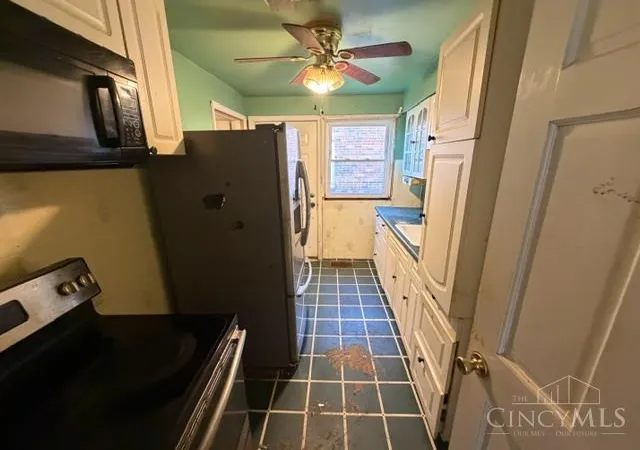 Photo 3 of Single family home for sale at 5204 Lillian Dr, Cincinnati, OH 45237 | MLS# 1893193 | Listing updated on 2026-09-09