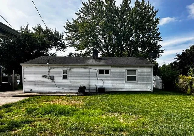 Photo 2 of Sale Pending at 317 Westfield Dr, Wilmington, OH 45177 | MLS# 1893167 | Listing updated on 2026-09-09