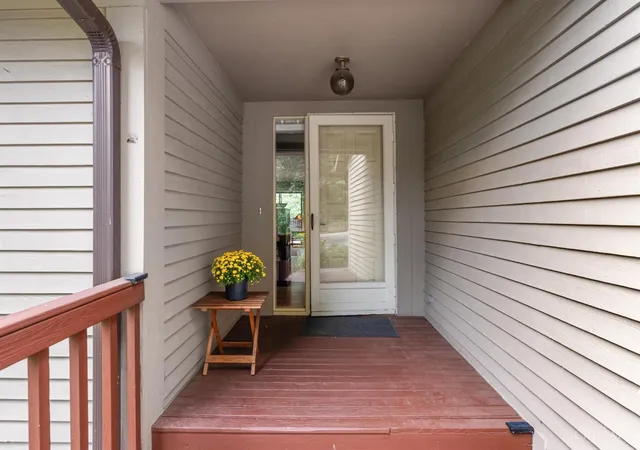 Listing Photo 5 - Condo for sale in building located at 9 Hickory Vw Ln, Milford, OH 45150