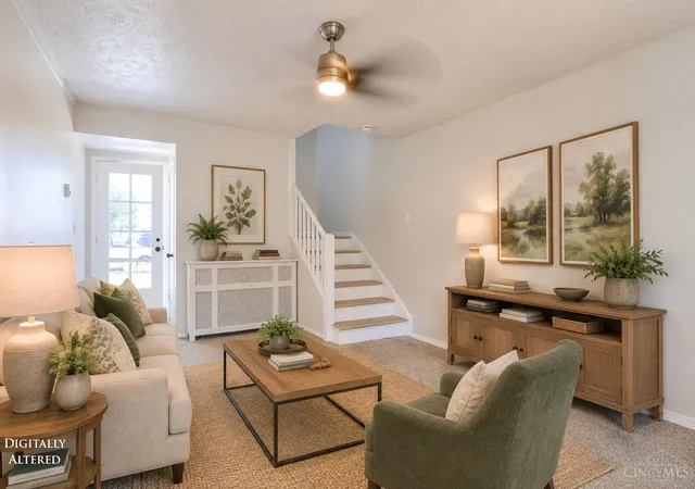 Listing Photo 4 - Condo for sale in building located at 25 Farragut Rd, Greenhills, OH 45218