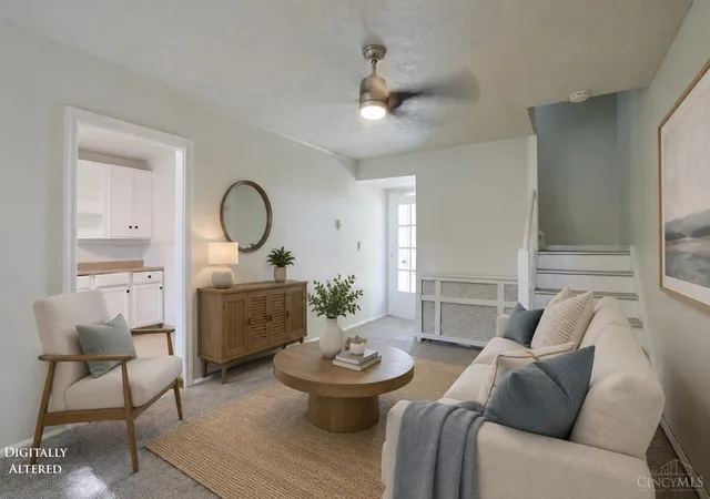 Listing Photo 5 - Condo for sale in building located at 25 Farragut Rd, Greenhills, OH 45218