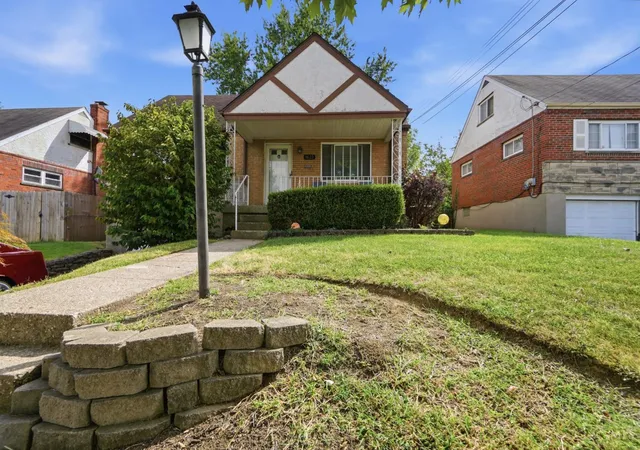 Photo 3 of Single family home for sale at 1623 Norcol Ln, North College Hill, OH 45231 | MLS# 1893232 | Listing updated on 2026-09-11