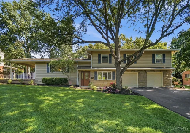 Single family home for sale at 526 Chisholm Trl, Wyoming, OH 45215 | MLS# 1893269
