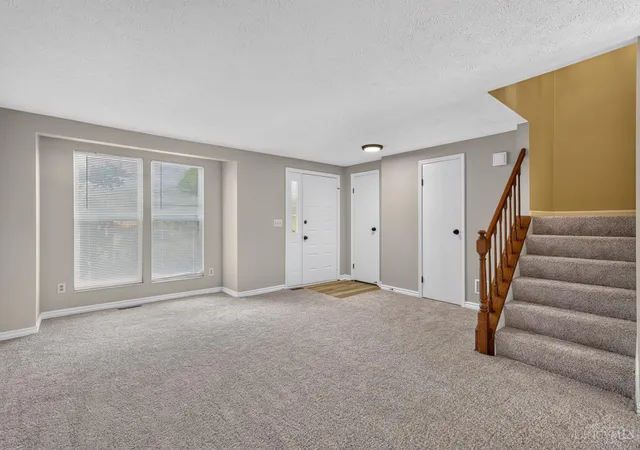 Photo 3 of Sale Pending at 6662 Ashley Ct, Mason, OH 45040 | MLS# 1893267 | Listing updated on 2026-10-22