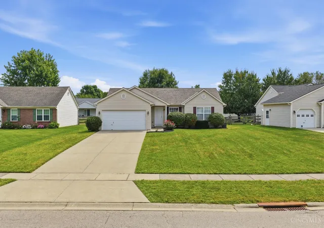 Photo 2 of Sale Pending at 1323 Cross Crk Dr, Goshen Twp, OH 45140 | MLS# 1892908 | Listing updated on 2026-09-14