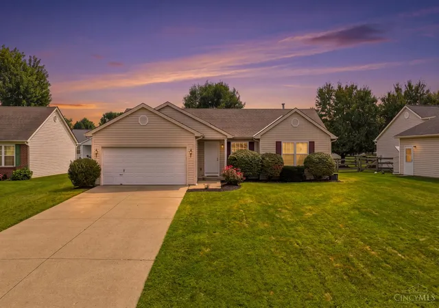 Photo 3 of Sale Pending at 1323 Cross Crk Dr, Goshen Twp, OH 45140 | MLS# 1892908 | Listing updated on 2026-09-14