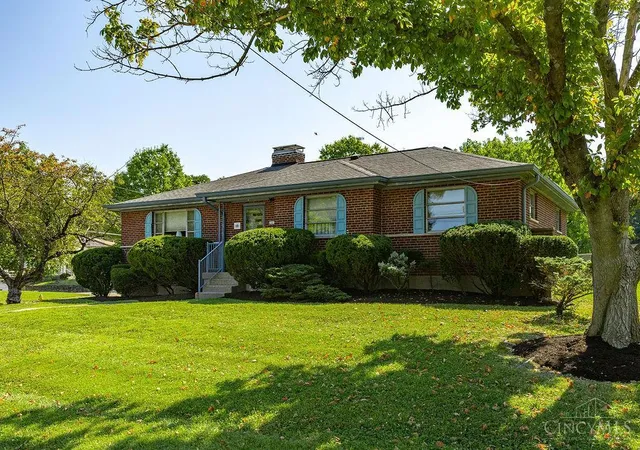 Photo 2 of Sale Pending at 2661 Hummingbird Ct, Cincinnati, OH 45239 | MLS# 1893172 | Listing updated on 2026-09-10