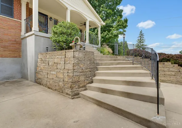 Photo 3 of Sale Pending at 699 Eversole Rd, Anderson Twp, OH 45230 | MLS# 1893227 | Listing updated on 2026-09-10