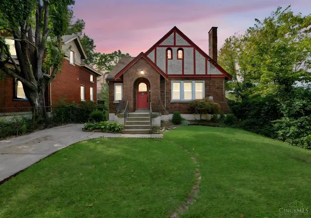 Photo 2 of Sale Pending at 3011 Montclair Ave, Cincinnati, OH 45211 | MLS# 1893158 | Listing updated on 2026-09-11