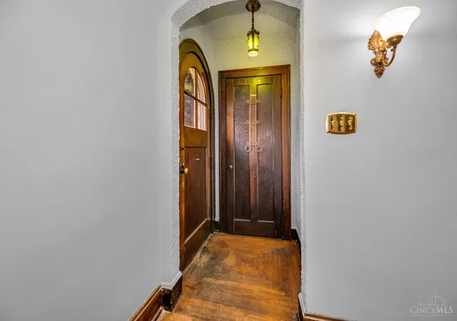 Photo 4 of Sale Pending at 3011 Montclair Ave, Cincinnati, OH 45211 | MLS# 1893158 | Listing updated on 2026-09-11