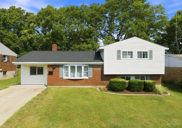 Photo 1 of Sale Pending at 2536 Bracebridge Dr, Cincinnati, OH 45231 | MLS# 1893285 | Listing updated on 2026-09-12
