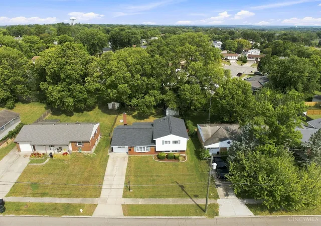 Photo 3 of Single family home for sale at 2536 Bracebridge Dr, Cincinnati, OH 45231 | MLS# 1893285 | Listing updated on 2026-10-13