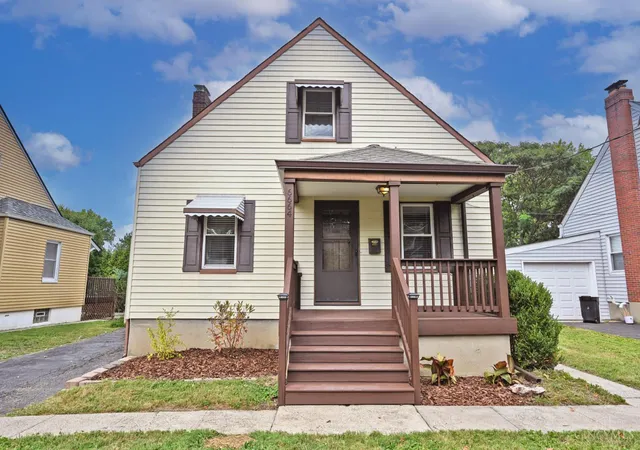 Photo 3 of Sale Pending at 6664 Foster Ave, Anderson Twp, OH 45230 | MLS# 1892997 | Listing updated on 2026-09-27