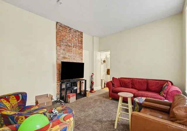 Photo 3 of House for sale at 256 Warner St, Cincinnati, OH 45219 | MLS# 1893116 | Listing updated on 2026-09-09