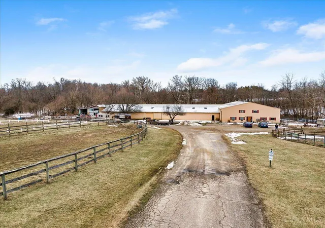 Photo 3 of House for sale at 2675 Carriagegate Ln, Maineville, OH 45039 | MLS# 1893365 | Listing updated on 2026-09-09