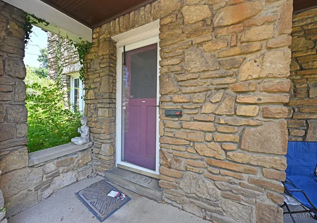 Photo 4 of Single family home for sale at 4640 Hamilton Ave, Cincinnati, OH 45223 | MLS# 1893219 | Listing updated on 2026-09-09