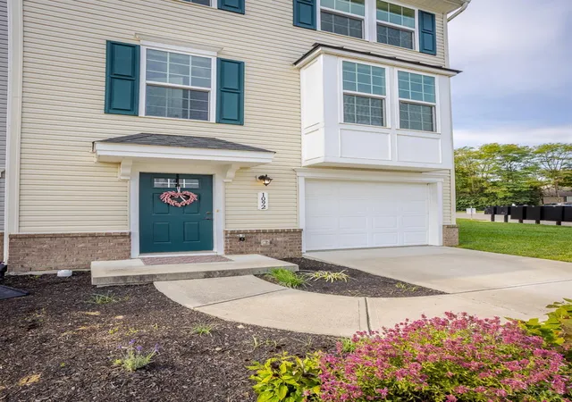 Photo 2 of Townhouse for sale at 1092 Steamboat Dr, Union Twp, OH 45244 | MLS# 1893137 | Listing updated on 2026-09-09