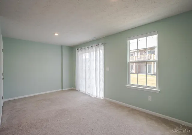 Photo 4 of Townhouse for sale at 1092 Steamboat Dr, Union Twp, OH 45244 | MLS# 1893137 | Listing updated on 2026-09-09