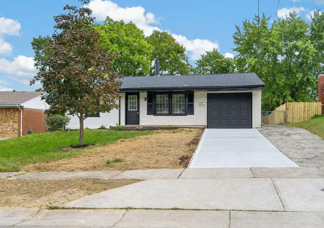Photo 3 of Single family home for sale at 10944 Lemarie Dr, Sharonville, OH 45241 | MLS# 1893367 | Listing updated on 2026-09-17